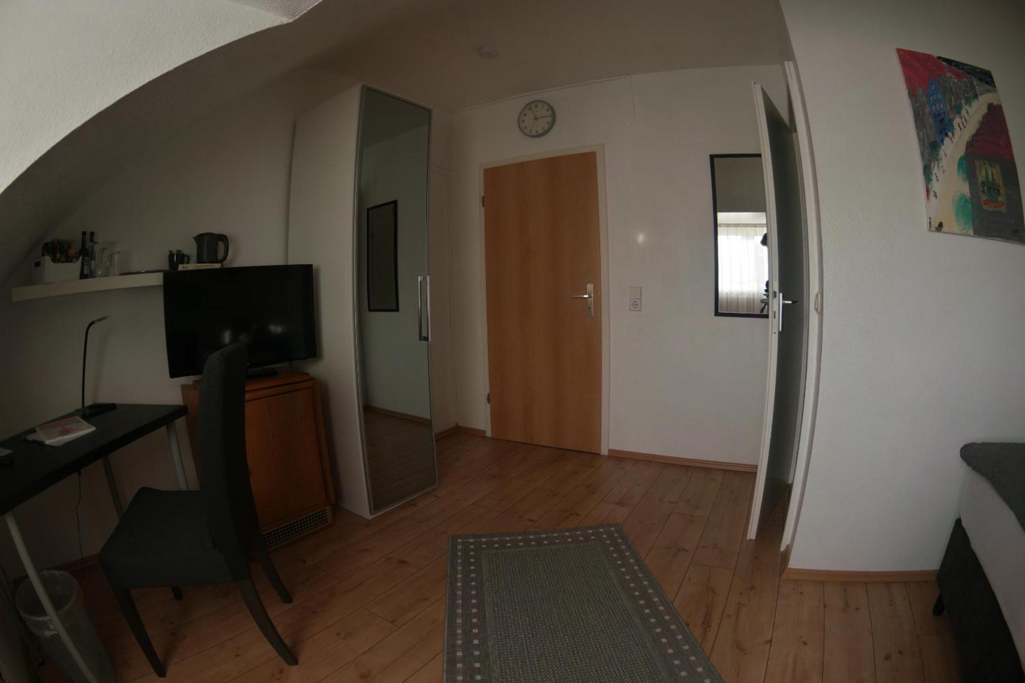 Hotel Merlin Garni Кёльн Номер фото