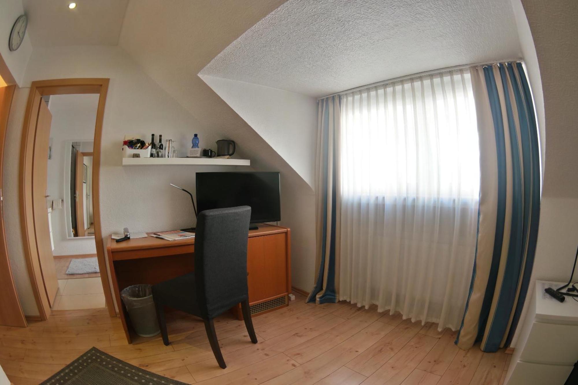 Hotel Merlin Garni Кёльн Номер фото